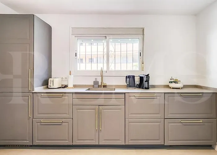 Willa Chic With Pool, Garden And Parking Rems *