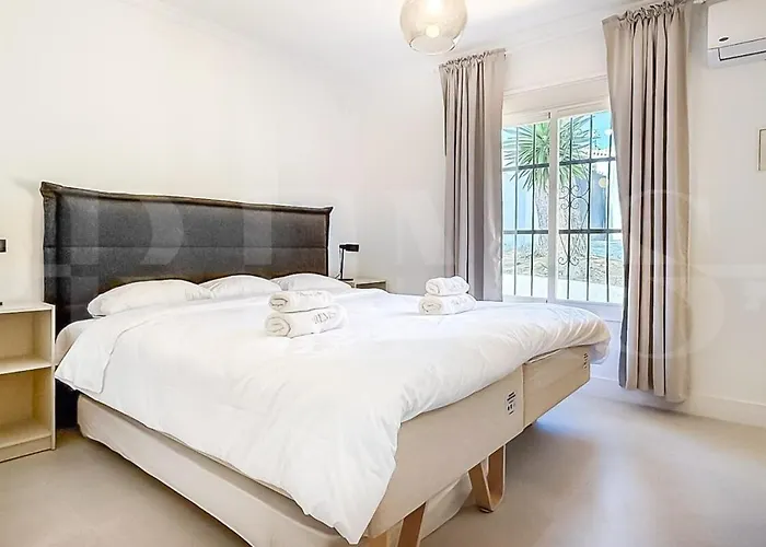 Willa Chic With Pool, Garden And Parking Rems Fuengirola