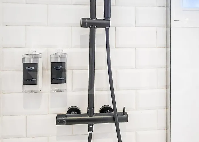 Chic With Pool, Garden And Parking Rems Willa *