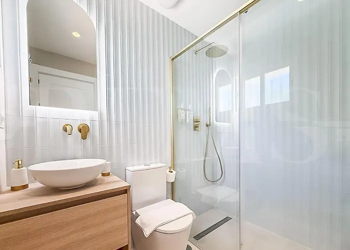 Chic With Pool, Garden And Parking Rems Willa *