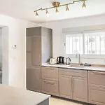 Chic With Pool, Garden And Parking Rems * Fuengirola