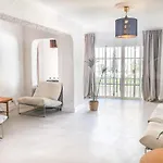 Chic With Pool, Garden And Parking Rems Villa *