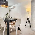 Chic With Pool, Garden And Parking Rems Villa