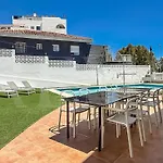 Chic With Pool, Garden And Parking Rems Villa