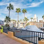 Chic With Pool, Garden And Parking Rems *