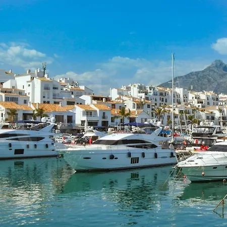 Вилла Chic With Pool, Garden And Parking Rems