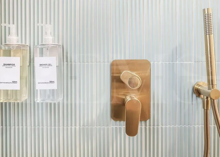 Вилла Chic With Pool, Garden And Parking Rems