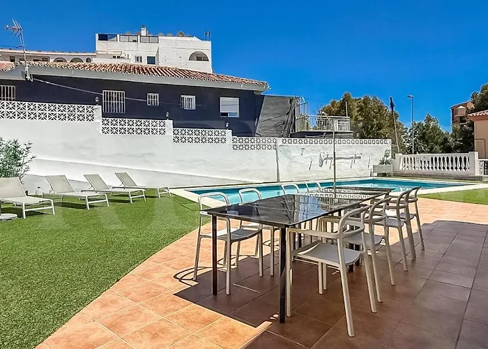 Chic With Pool, Garden And Parking Rems Вилла